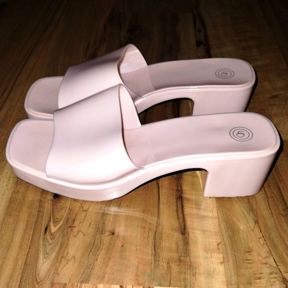 Urban Outfitters Shoes - Urban Outfitters Pink Women's Heeled Sandals Size 9